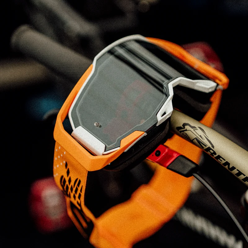 ARMEGA Goggle Invicto