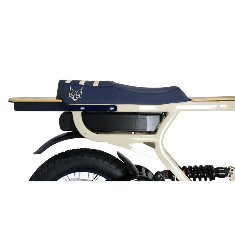 FATSTREET XTRAIL LIMITED - CARGO BIPLACE