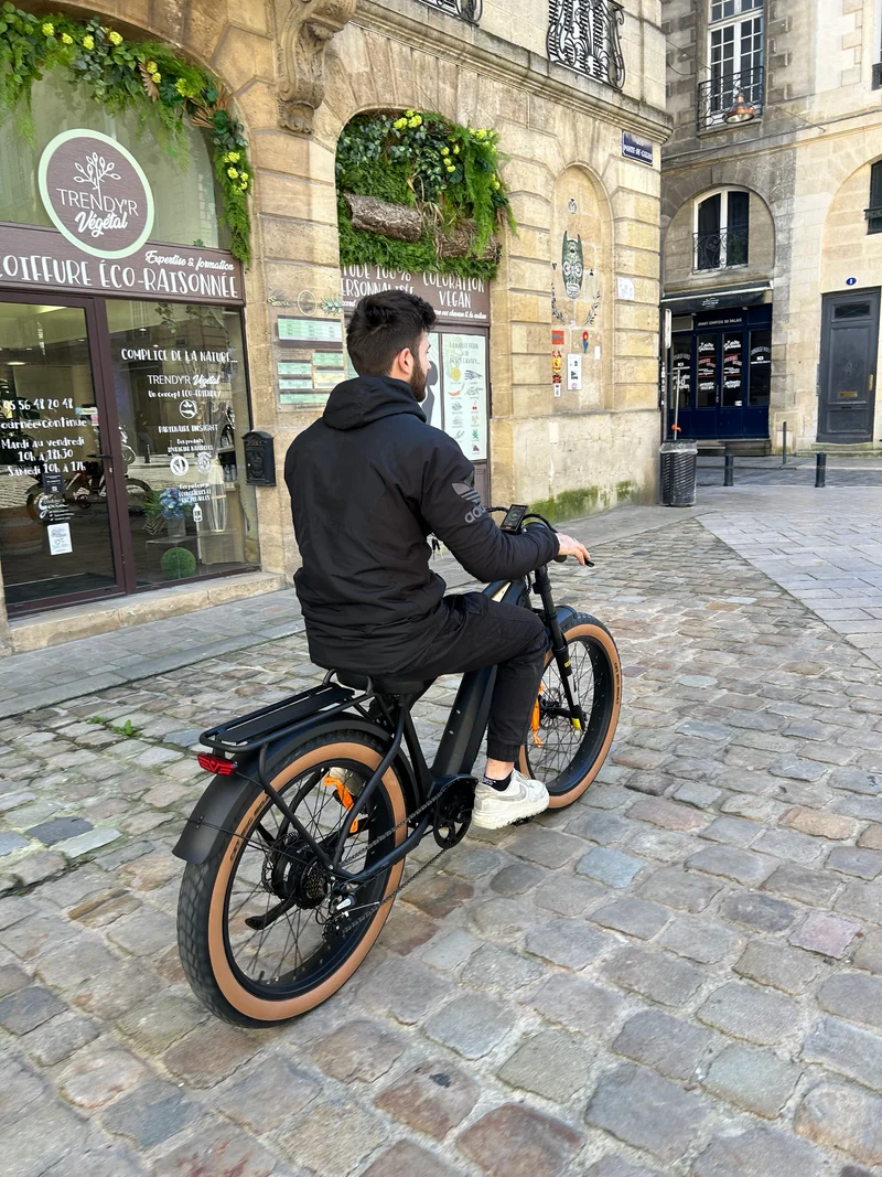 BEACH CRUISER CADRE FERMÉ