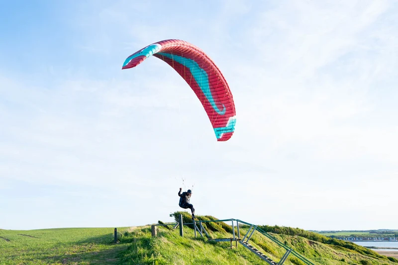 Flare Moustache 2 – Parakite 15m Burgundy (Mauve et verte) - Démo
