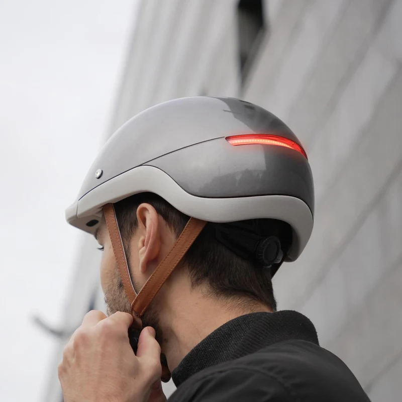 Overade LIFE - Casque Vélo Lumineux avec Clignotants
