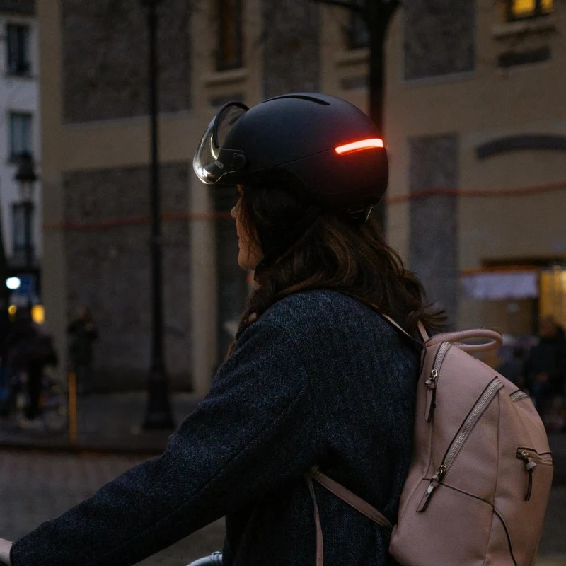 Overade LIFE - Casque Vélo Lumineux avec Clignotants