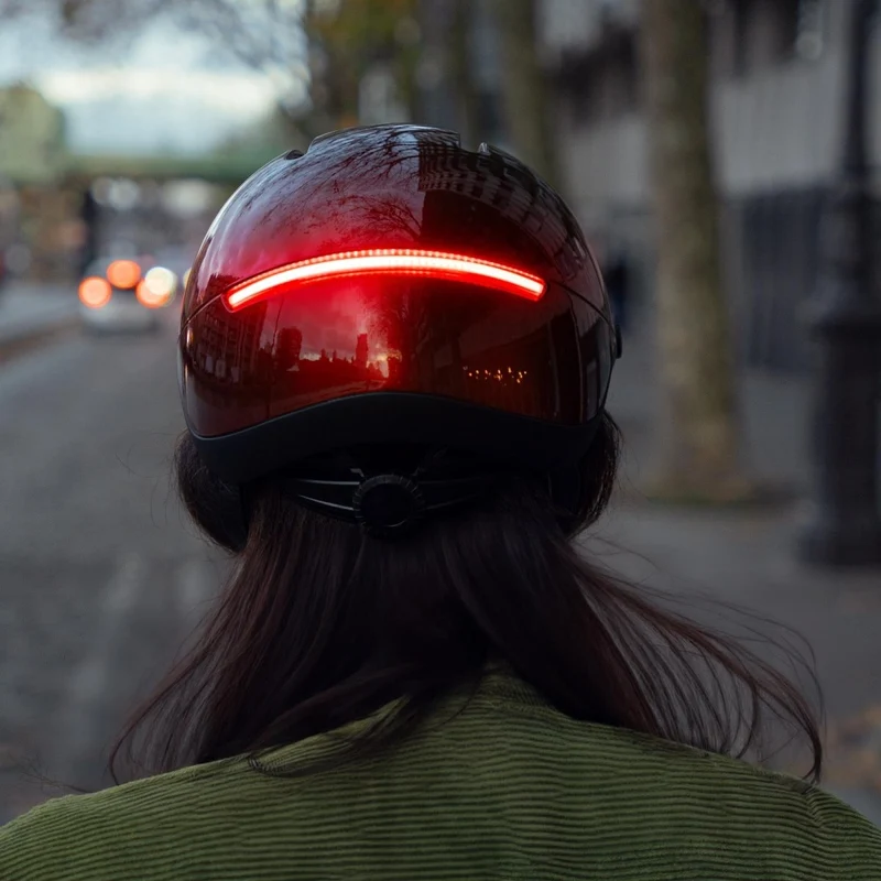 Overade LIFE - Casque Vélo Lumineux avec Clignotants