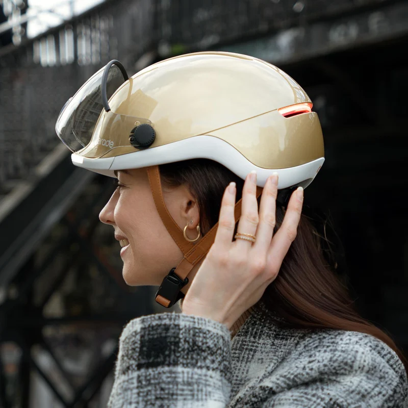 Overade LIFE - Casque Vélo Lumineux avec Clignotants