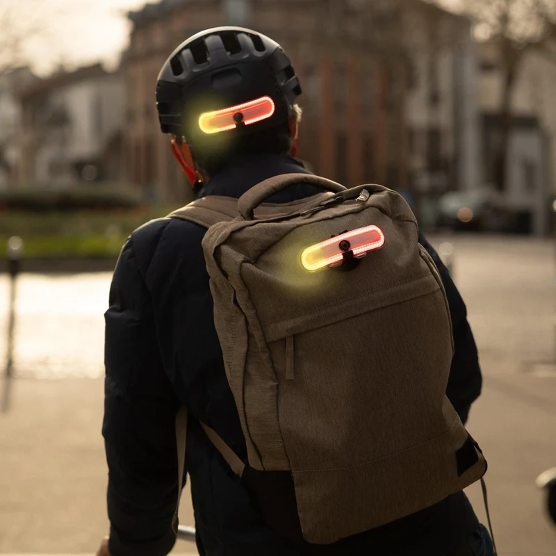 Overade TURN - Éclairage AR Vélo/Casque – Clignotants – Détecteur Feu Stop