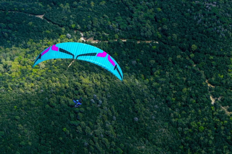 Ozone Delta 5 – Parapente EN-C de performance