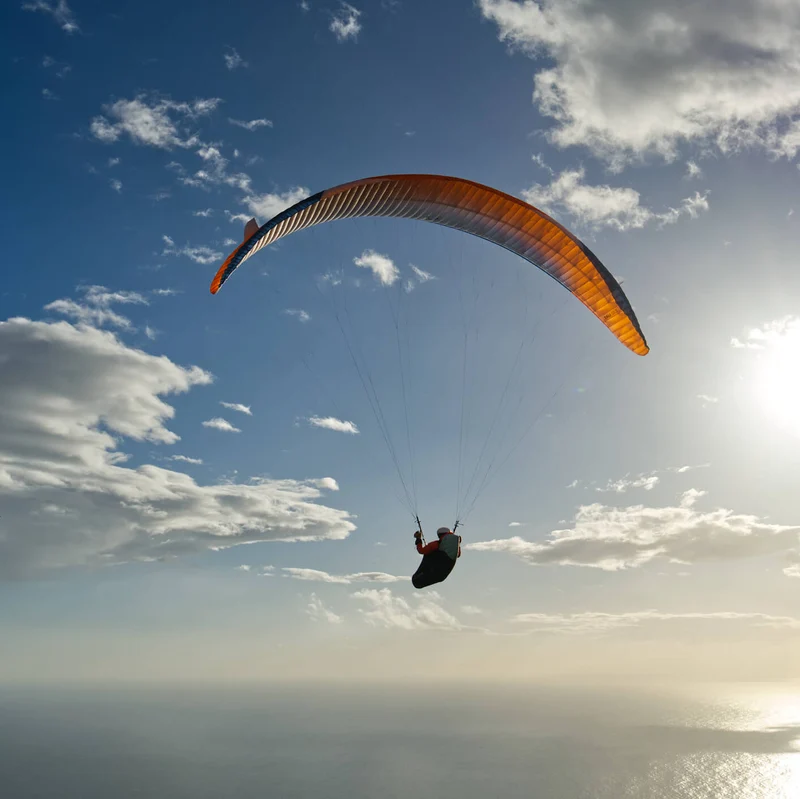 Advance Tau DLS – Parapente EN-C 2 lignes de haute performance XC