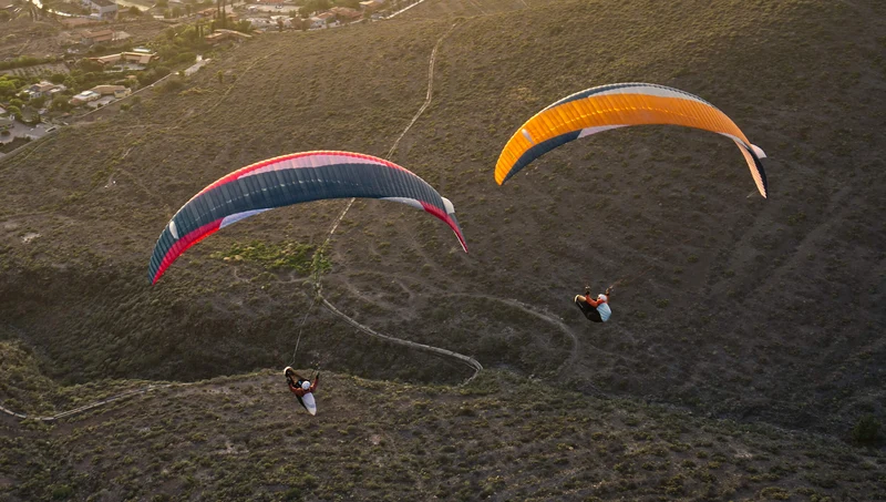 Advance Tau DLS – Parapente EN-C 2 lignes de haute performance XC