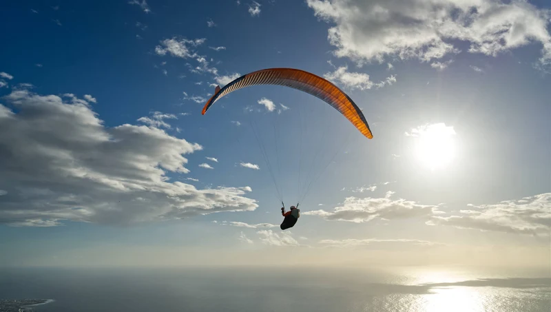 Advance Tau DLS – Parapente EN-C 2 lignes de haute performance XC