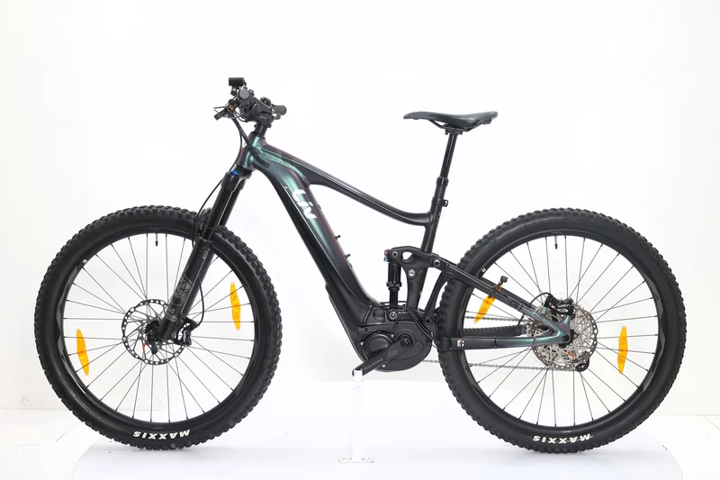 LIV Intrigue X E+ 2 2022 T.M