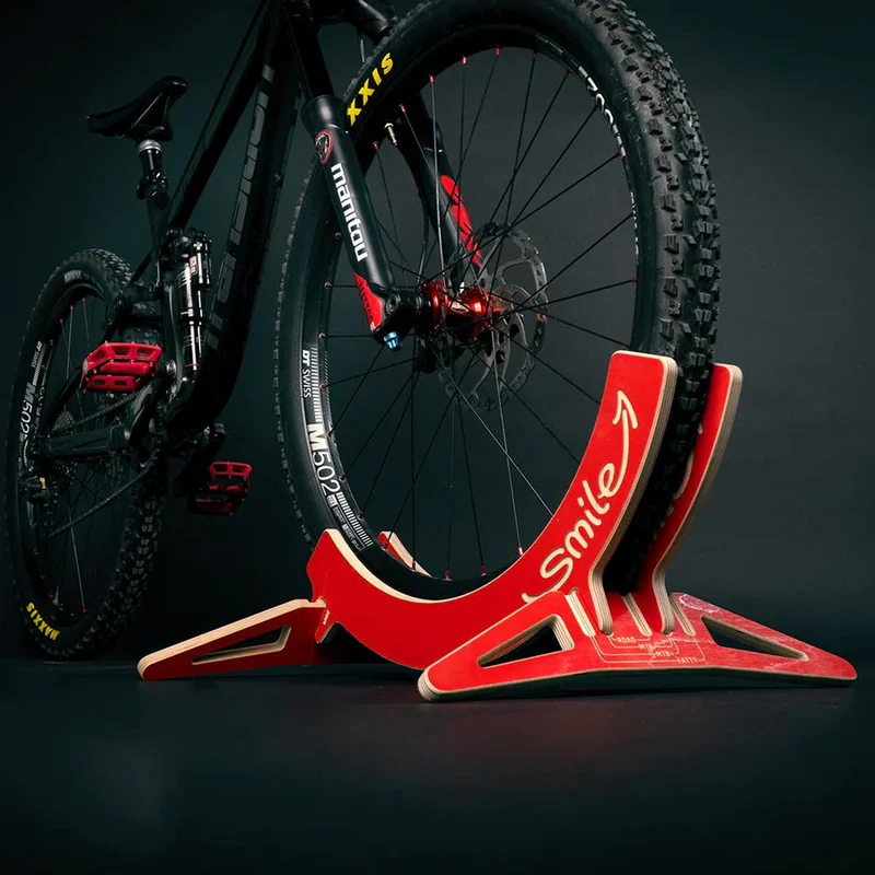 Support de vélo en bois Hopper Smile