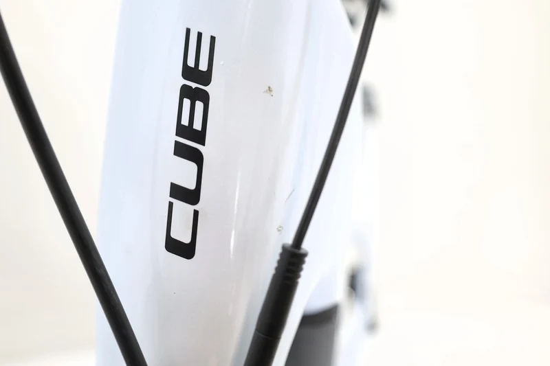 CUBE Kathmandu Hybrid ONE 800 2025 T.S