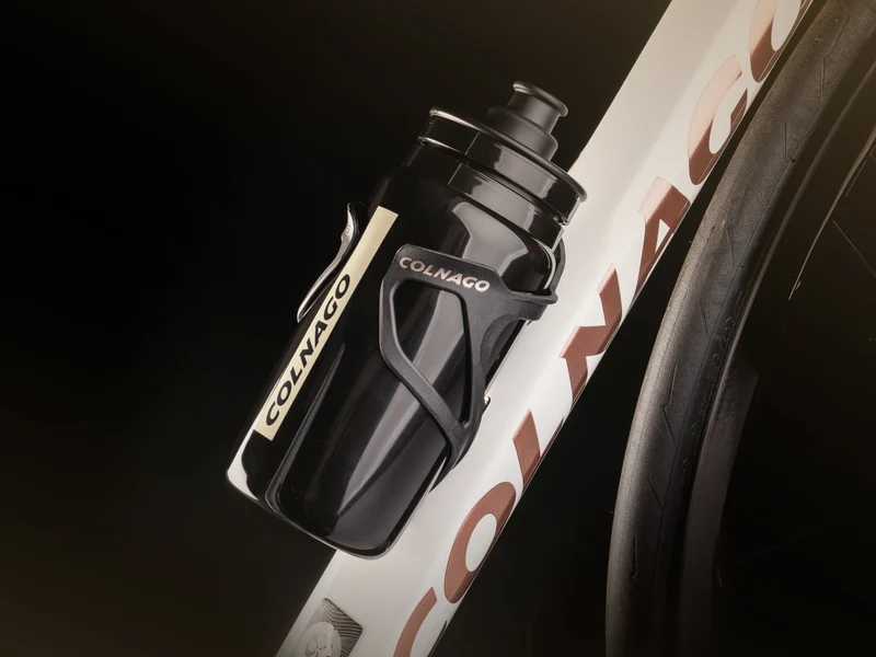 Carbon Bottle Cage