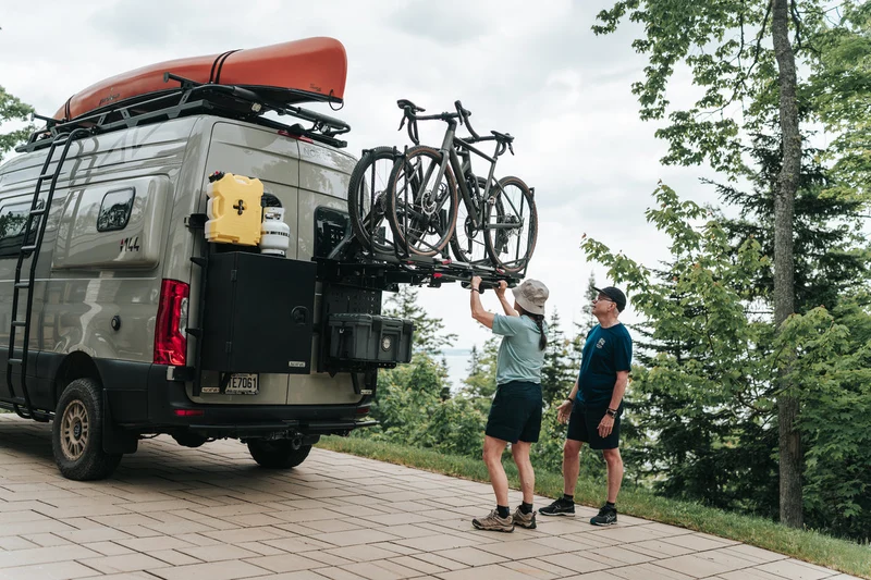 MOS | Van Tubes