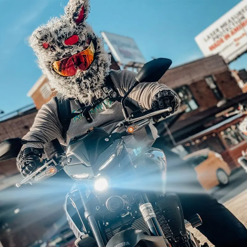 Couvre Casque Moto - Lapin maléfique