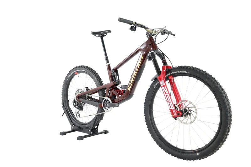 SANTA CRUZ Bronson CC Flight Attendant 2025 T.M