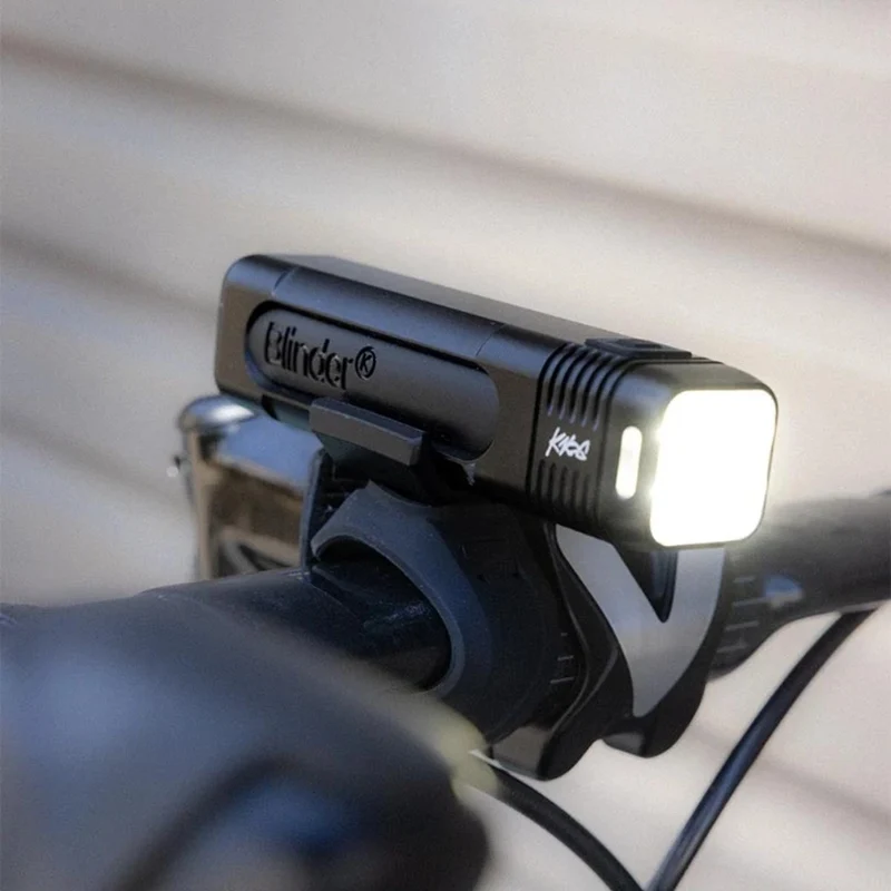 Kit Eclairage vélo avant et arrière Blinder Pro 1000 et Cobber Reflex