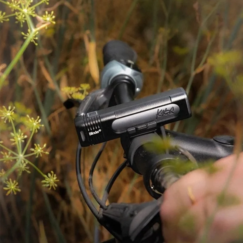 Kit éclairage vélo Knog Blinder 700 & Square Avant et Arrière