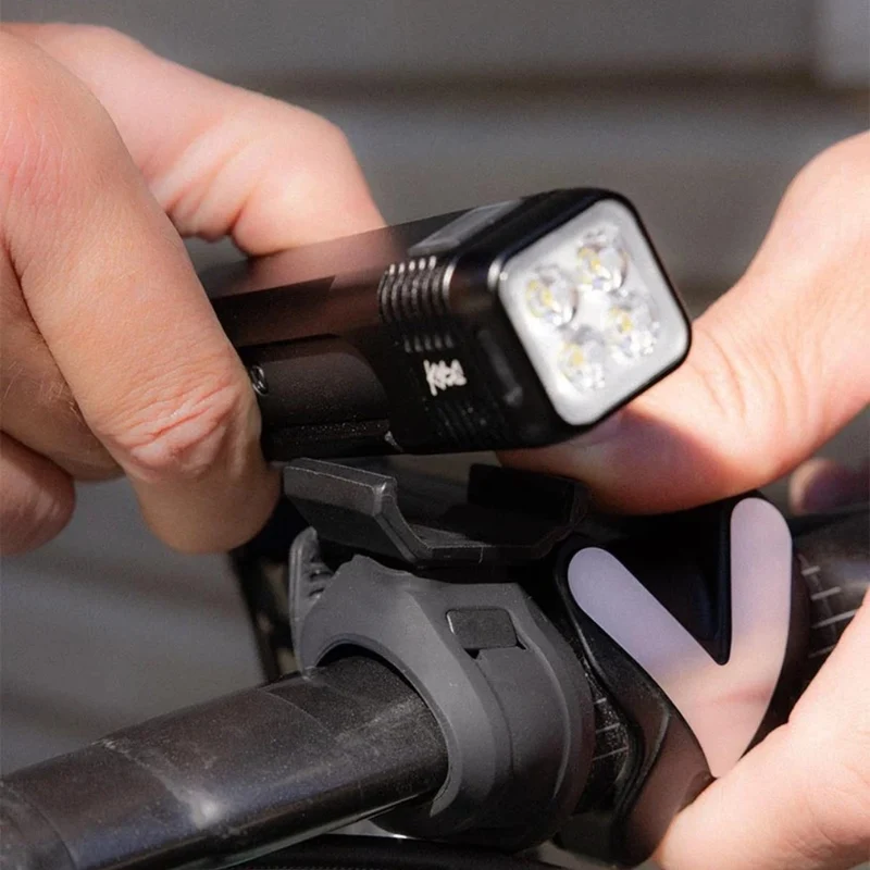 Eclairage avant vélo Knog Blinder Pro 1000