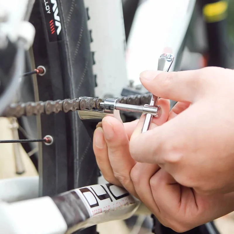FixItAll™ | Kit reparation velo compact 16 en 1 pour des réparations rapides