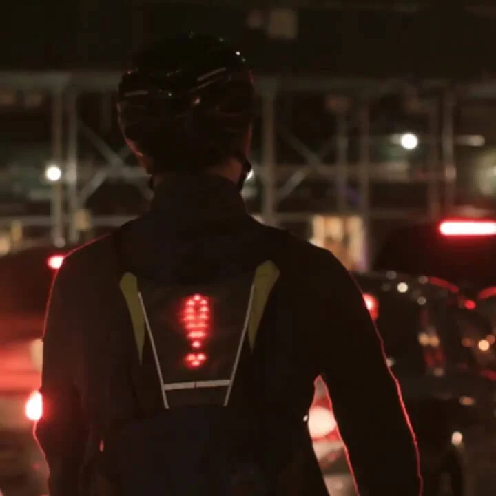 BikeBright™ | Gilet clignotant velo rechargeable par USB et étanche