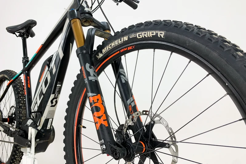 SCOTT E-Scale 710 plus 2017 M