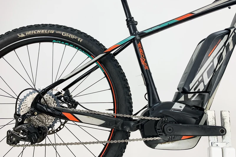 SCOTT E-Scale 710 plus 2017 M