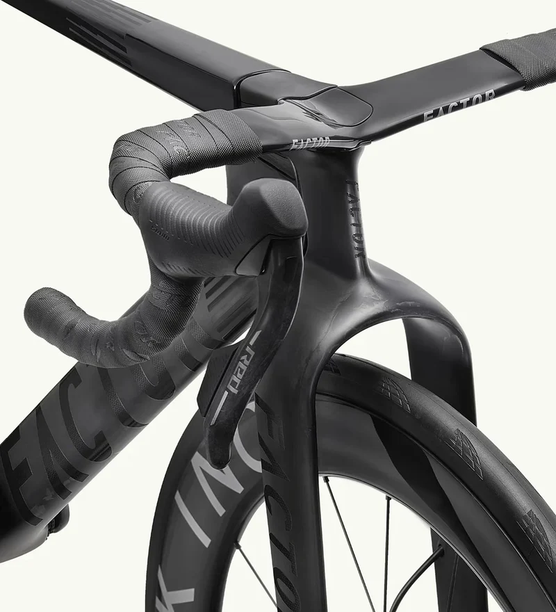 FACTOR Vélo de route FACTOR ONE V3 ONYX BLACK FORCE PW170