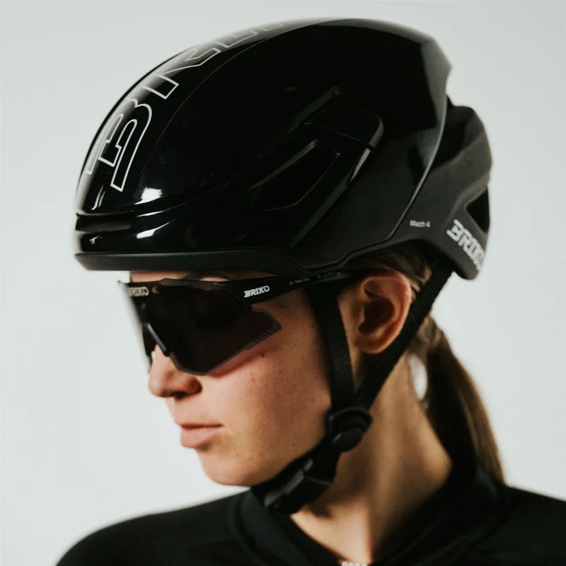 MACH 4 - Helmets - Helmet - Unisex - Shiny Matt Black