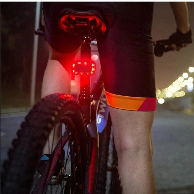 Lumina™ | Feu arriere velo intelligent avec détection de freinage et autonomie prolongée