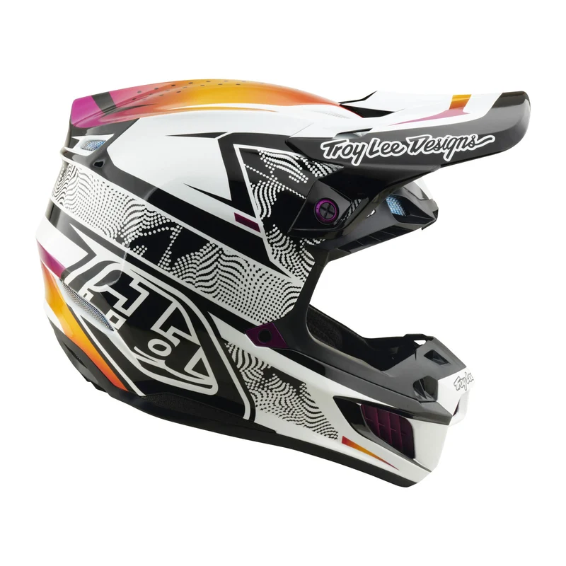 SE5 Composite Helmet W/MIPS Lined up Black
