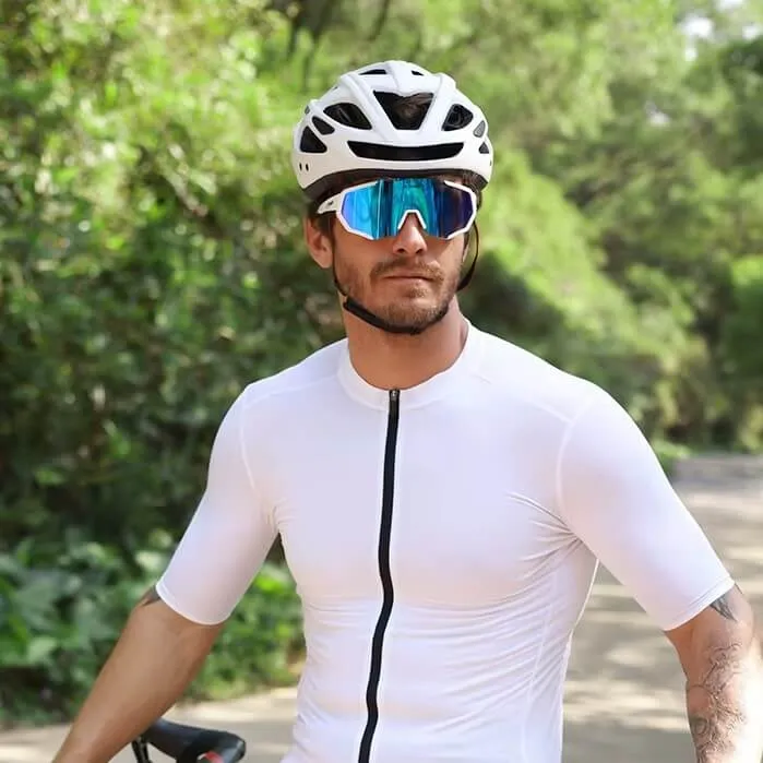 GlideTech™ | Casque velo avec éclairage arrière intégré et ventilation renforcée pour plus de sécurité