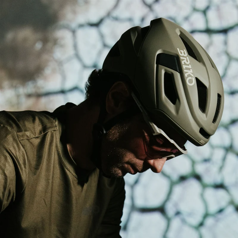 AERO PLUS - Helmets - Helmet - Unisex - Matt Makara Brown-Sand Beige