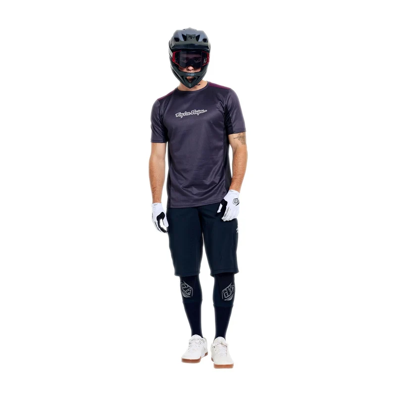Stage Short Shell Mono Black