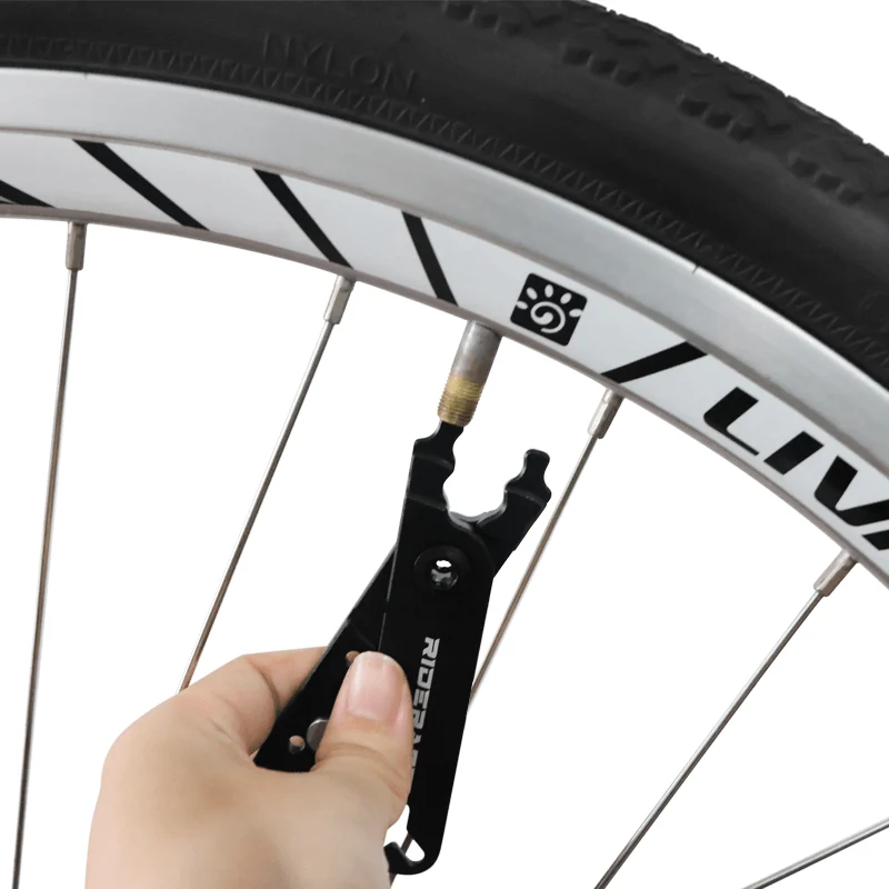 ClampPro™ | Pince chaine velo 5 en 1 avec démonte-pneu intégré