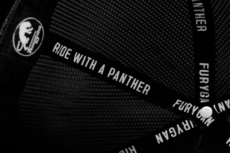 Casquette Furygan TRUCKER LOGO Noir-Jaune — La Panthère en Avant