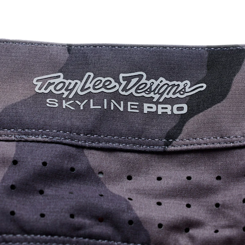 Skyline Pro Short Shell Flow Camo Carbon
