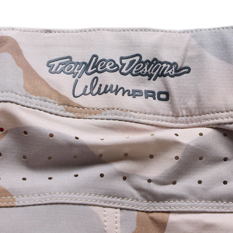 Womens Lilium Pro Short Shell Flow Camo Pumice