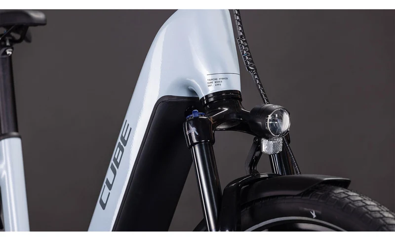 Touring Hybrid ONE 600 - Ouvert - Cube