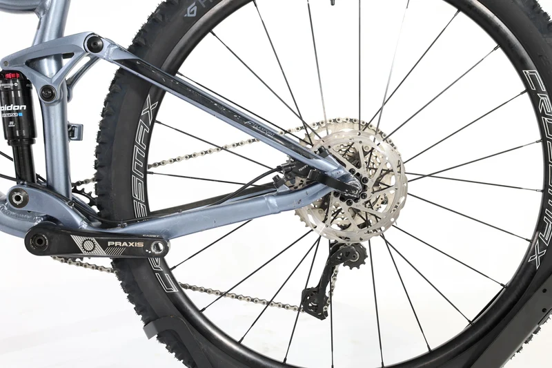 GIANT Stance 29 2 2023 T.S