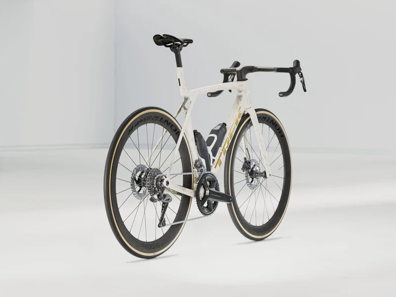 MADONE SLR7 8 GEN - Era White - TREK