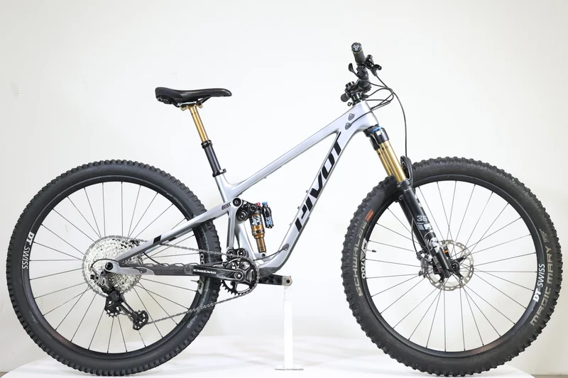 Pivot Trail 429 V2 2022 T.S 2939