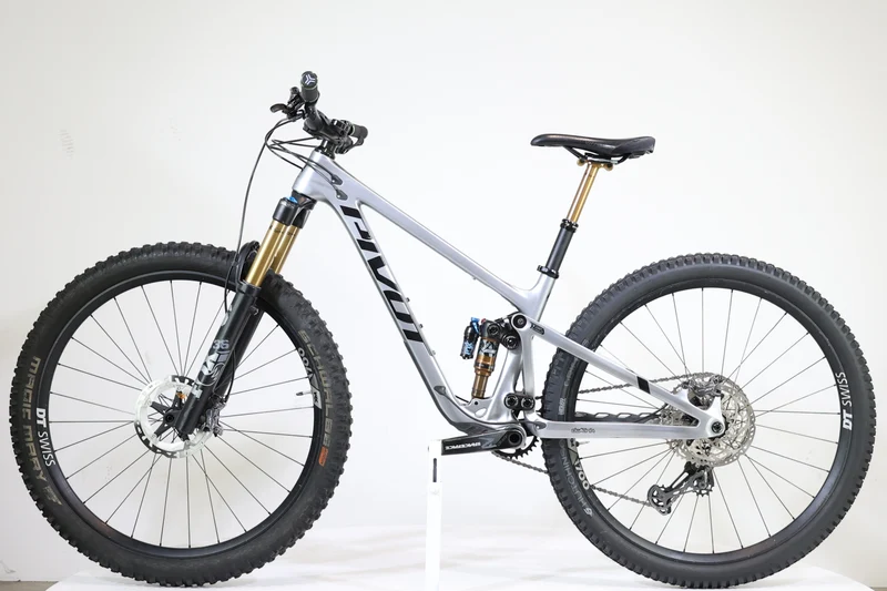 Pivot Trail 429 V2 2022 T.S 2939