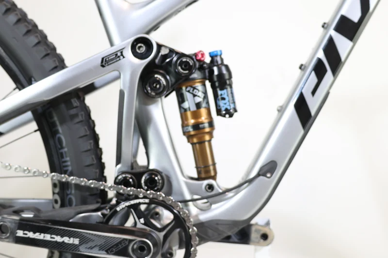 Pivot Trail 429 V2 2022 T.S 2939