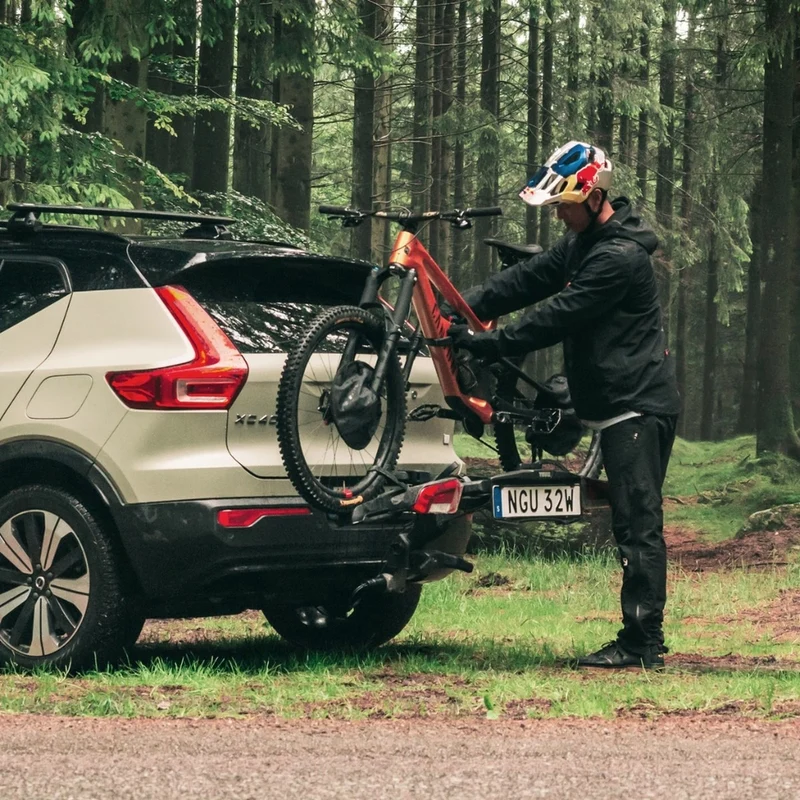 Porte-vélos sur attelage voiture relevable Thule Outpace 2 vélos
