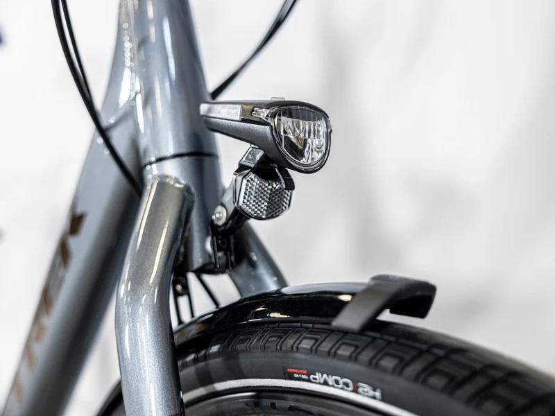 Verve 1 Equipped Lowstep Galactic Grey - TREK