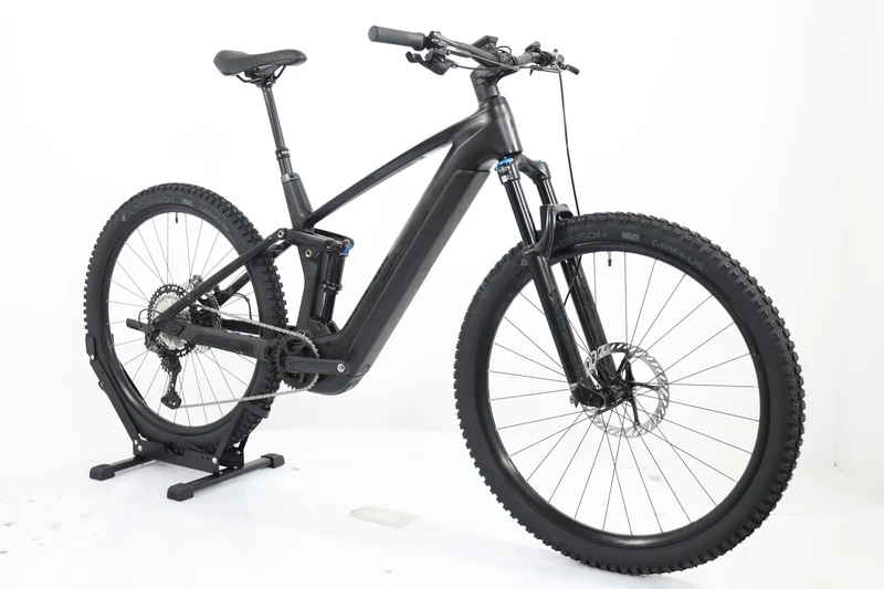 CUBE Stereo Hybrid 140 HPC SLX 750 2023 T.L