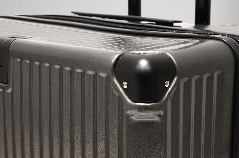 VALISE RIGIDE DE VOYAGE À ROULETTES