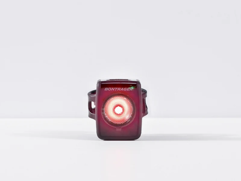 Feu Arrière Vélo Bontrager Flare RT - Visibilité 2km Rechargeable USB