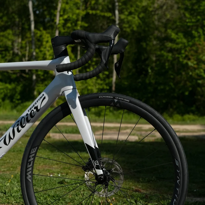 Pneu Hutchinson GP Explorer